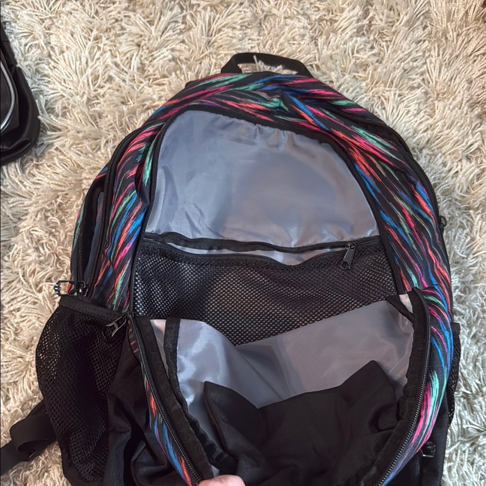 Adidas Black Backpack Dynamic Design - Picture 2 of 4